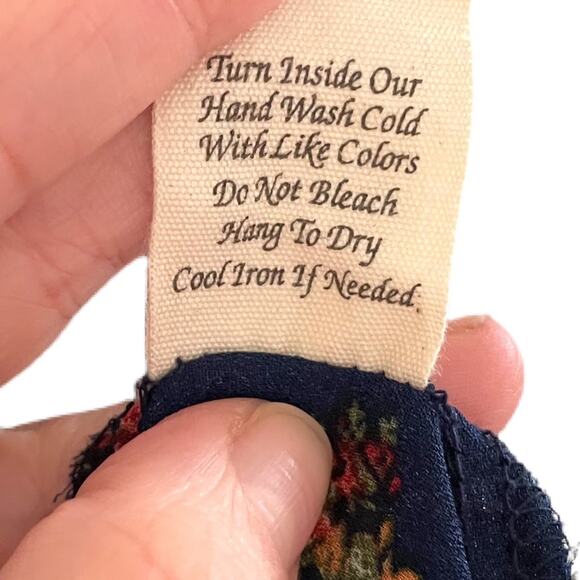 EM Flutter Sleeve Top Sz S - Picture 5 of 6